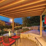 펜션 Front In Golovik Martina